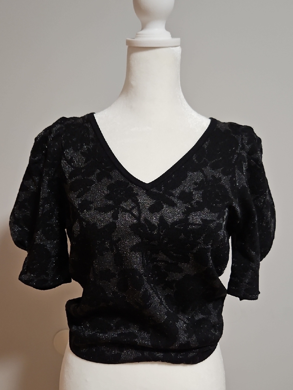 Express Black Shimmer Floral V-Neck Puff Sleeve Top